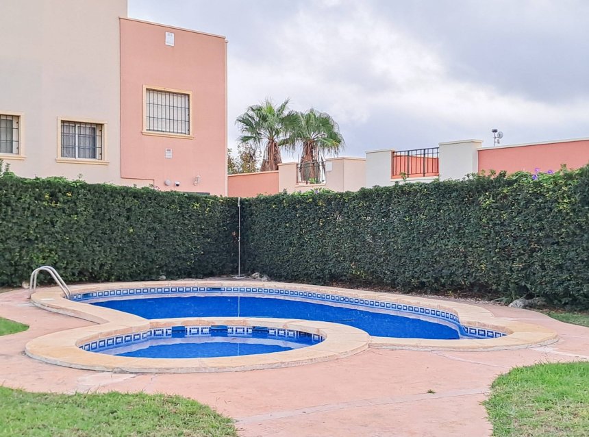 Reventa - Semi Detached -
Torrevieja - Parque Acuático - Sector 25