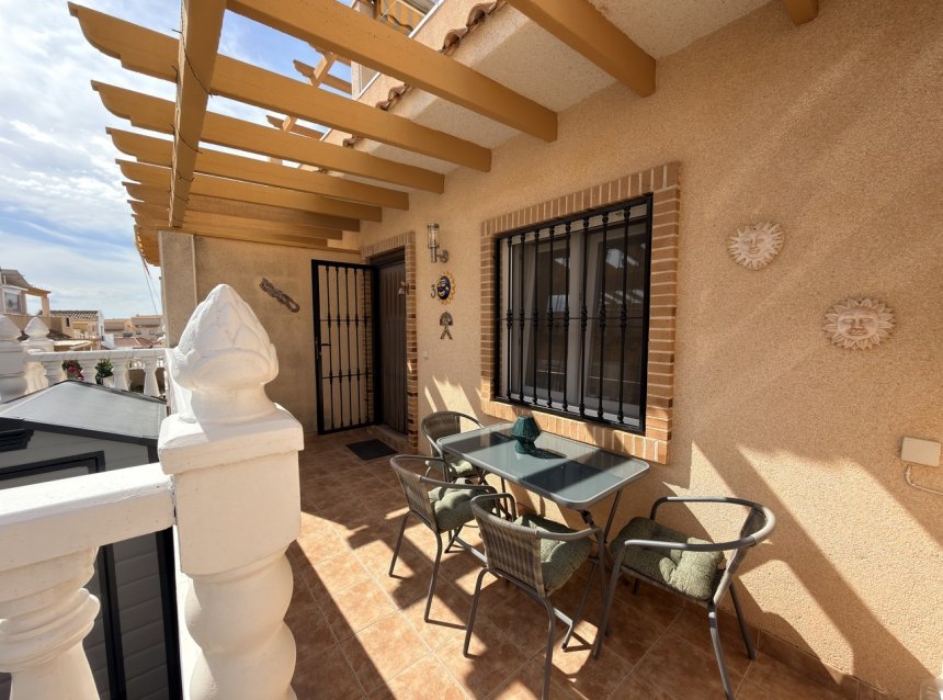 Reventa - Semi Detached -
Villamartin - Costa Blanca