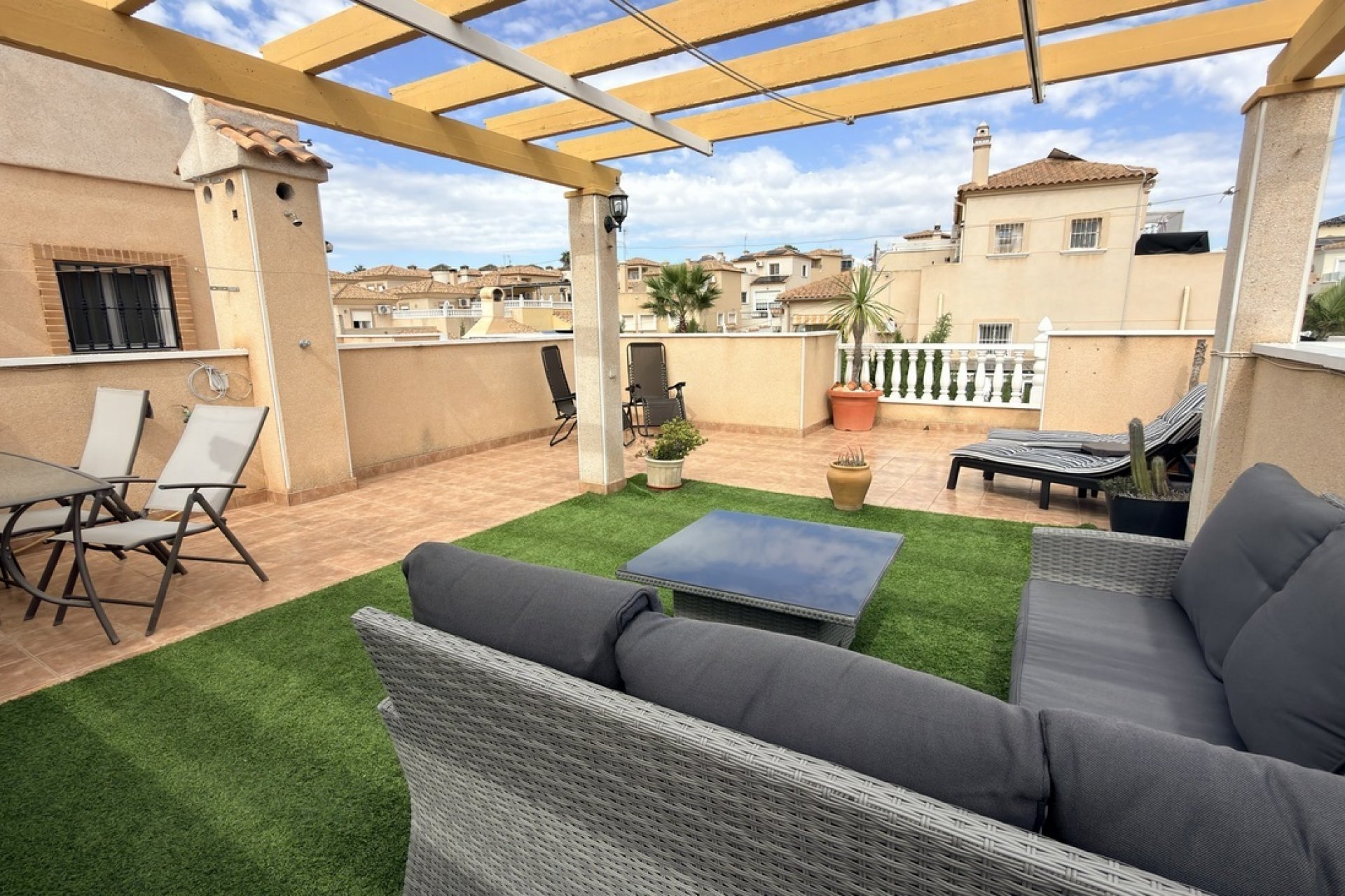 Reventa - Semi Detached -
Villamartin - Costa Blanca
