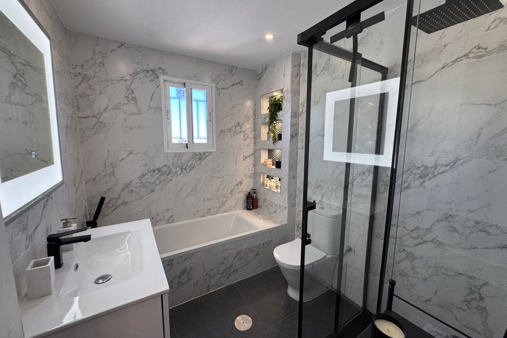 Reventa - Town House -
Campoamor - Costa Blanca