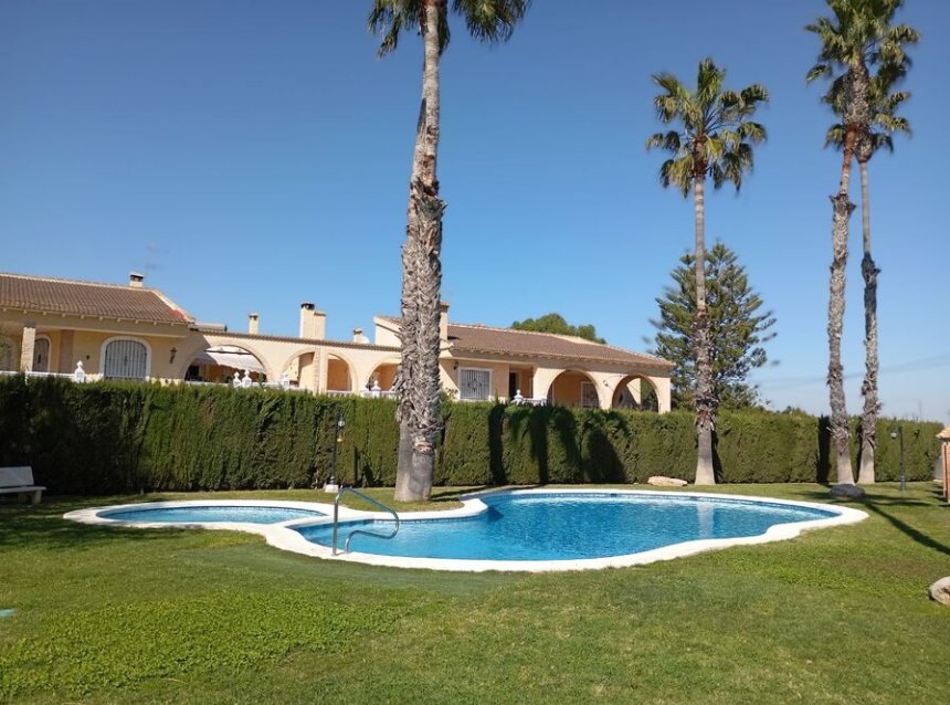 Reventa - Town House -
Catral - Costa Blanca