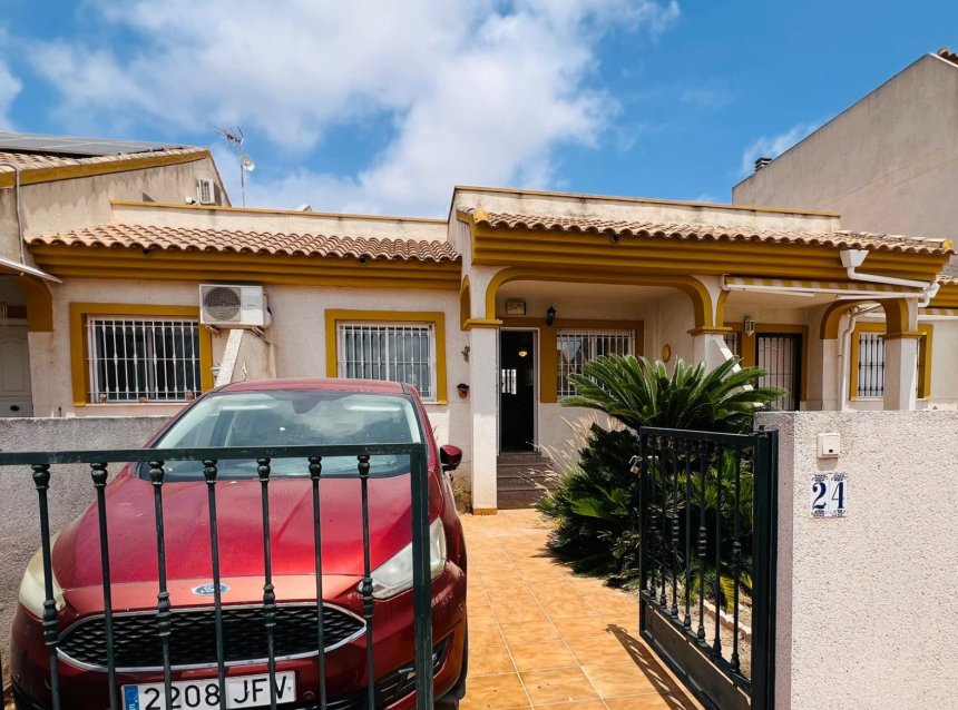 Reventa - Town House -
Daya Nueva - Costa Blanca