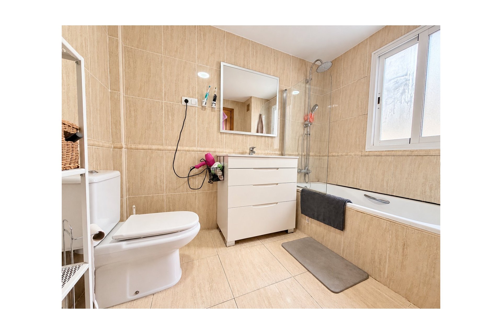 Reventa - Town House -
Daya Nueva - Costa Blanca