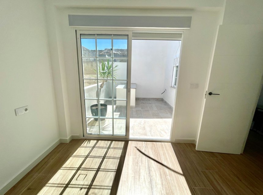 Reventa - Town House -
Daya Vieja - Costa Blanca