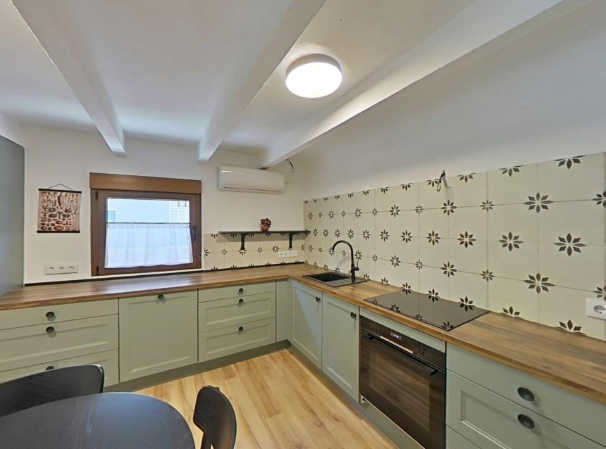 Reventa - Town House -
Formentera del Segura - Centro