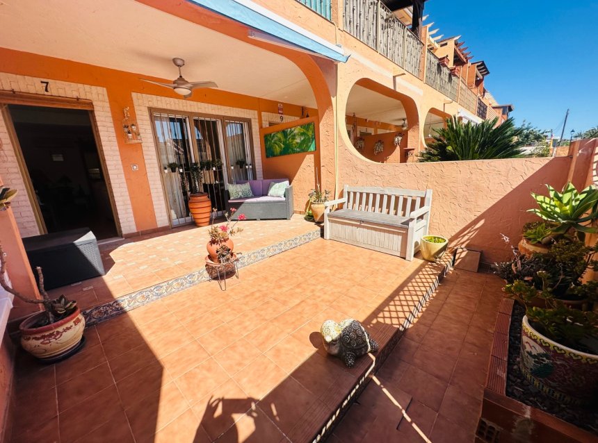 Reventa - Town House -
Jacarilla - Inland