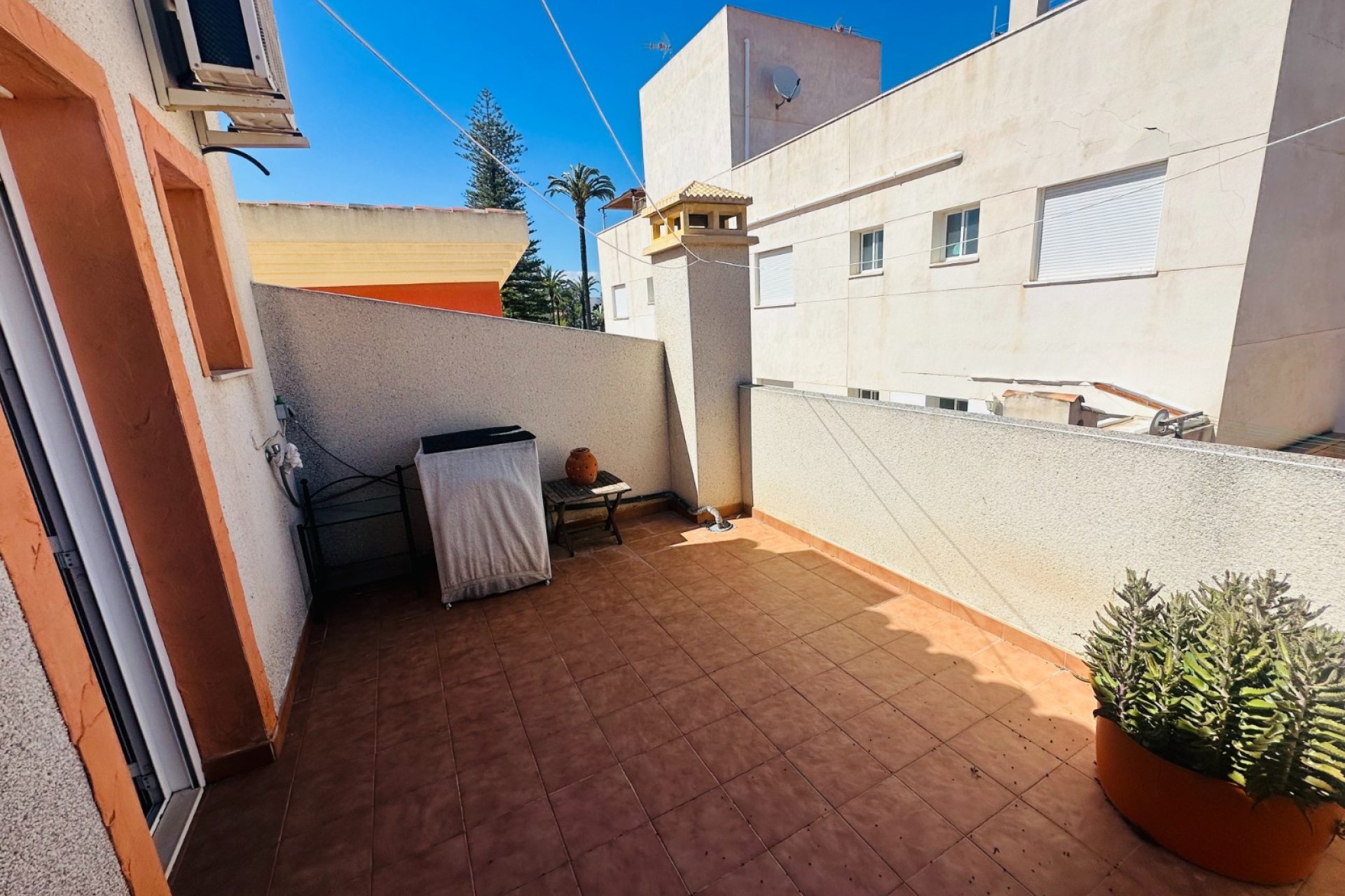 Reventa - Town House -
Jacarilla - Inland