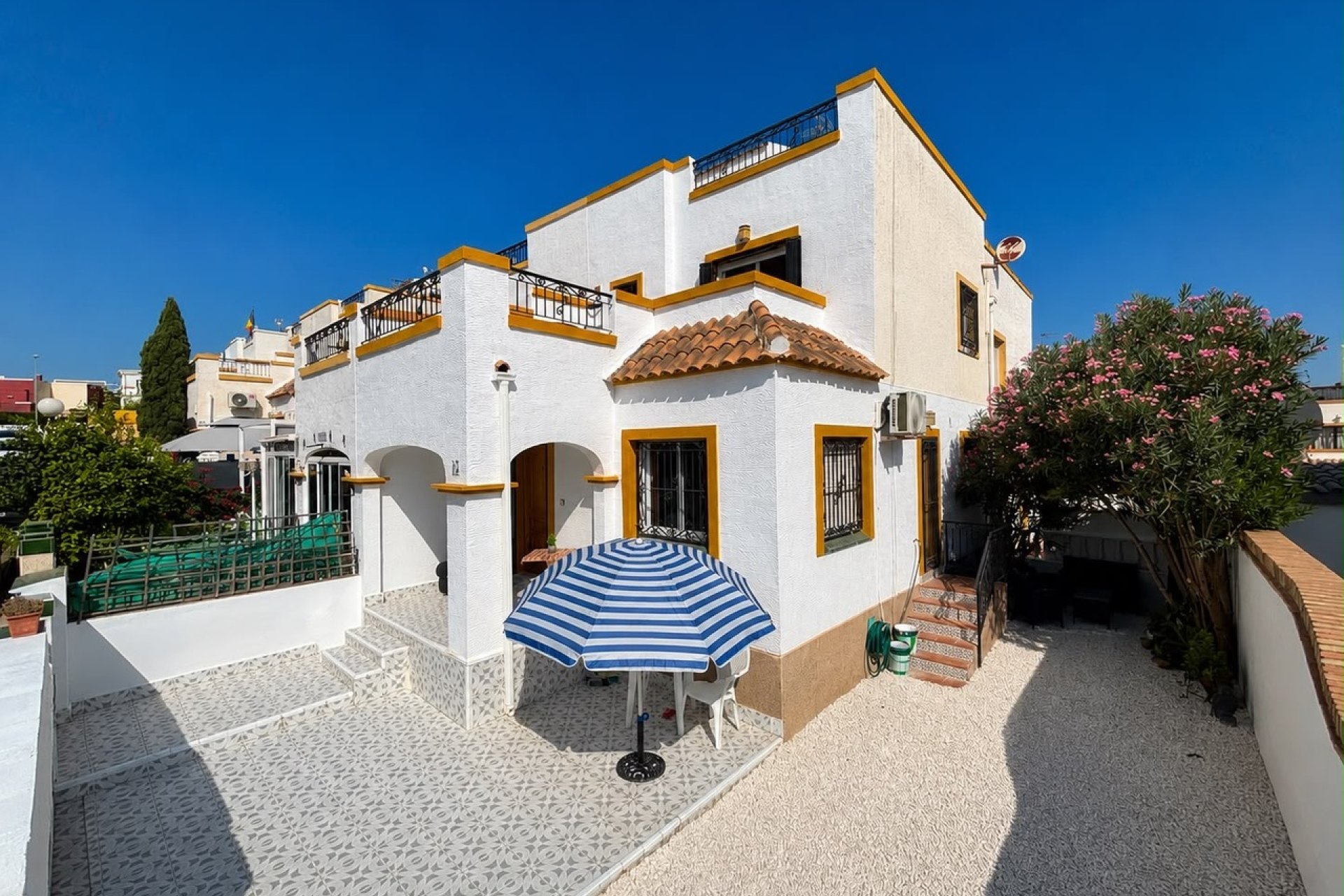 Reventa - Town House -
Los Altos - Costa Blanca