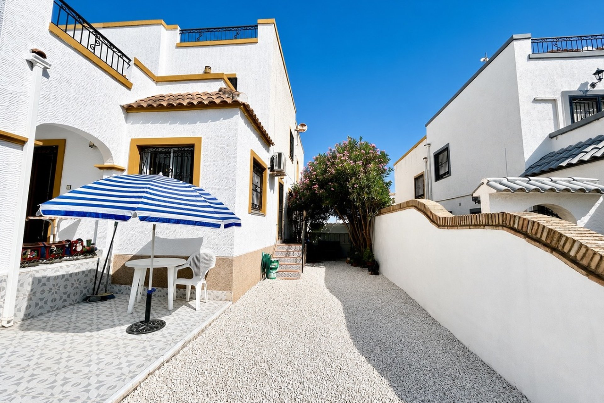 Reventa - Town House -
Los Altos - Costa Blanca