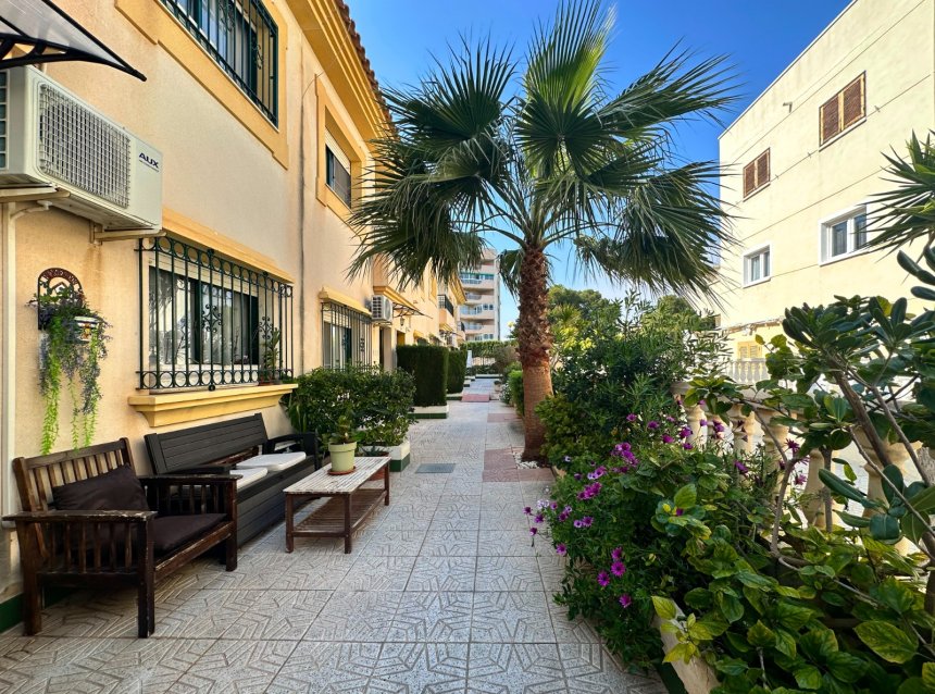 Reventa - Town House -
Orihuela Costa - Costa Blanca