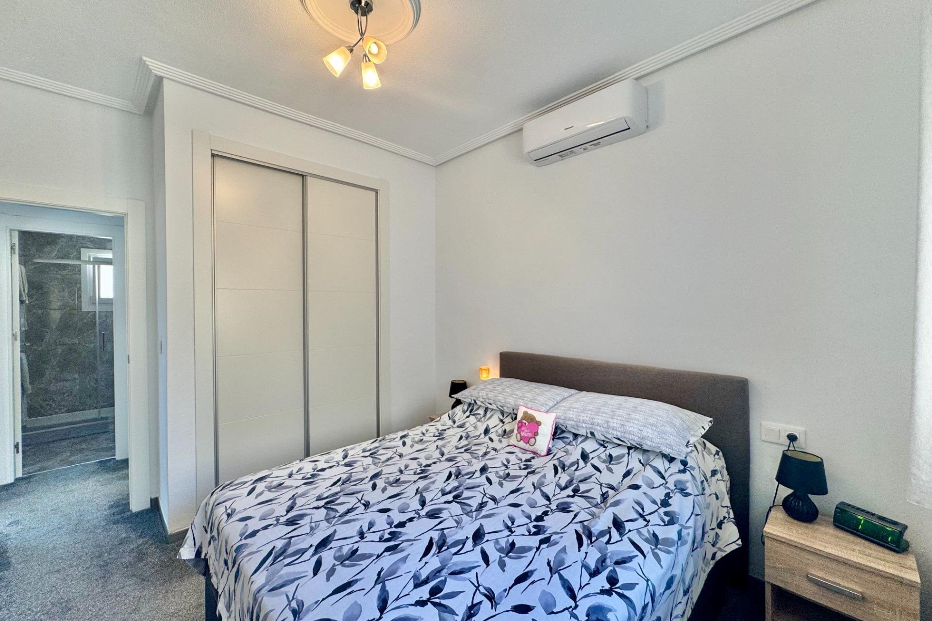 Reventa - Town House -
Orihuela Costa - La Florida