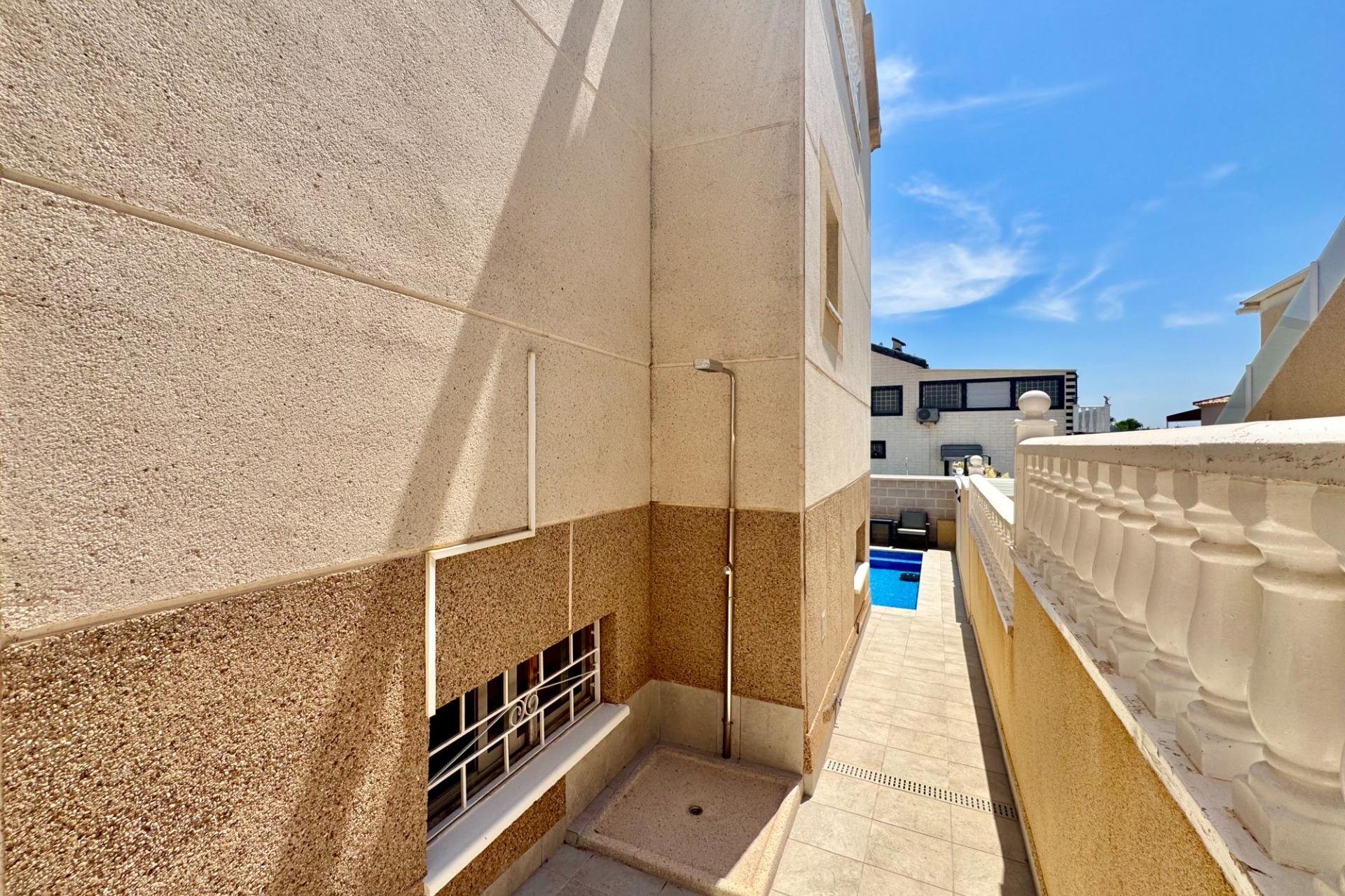 Reventa - Town House -
Orihuela Costa - La Florida