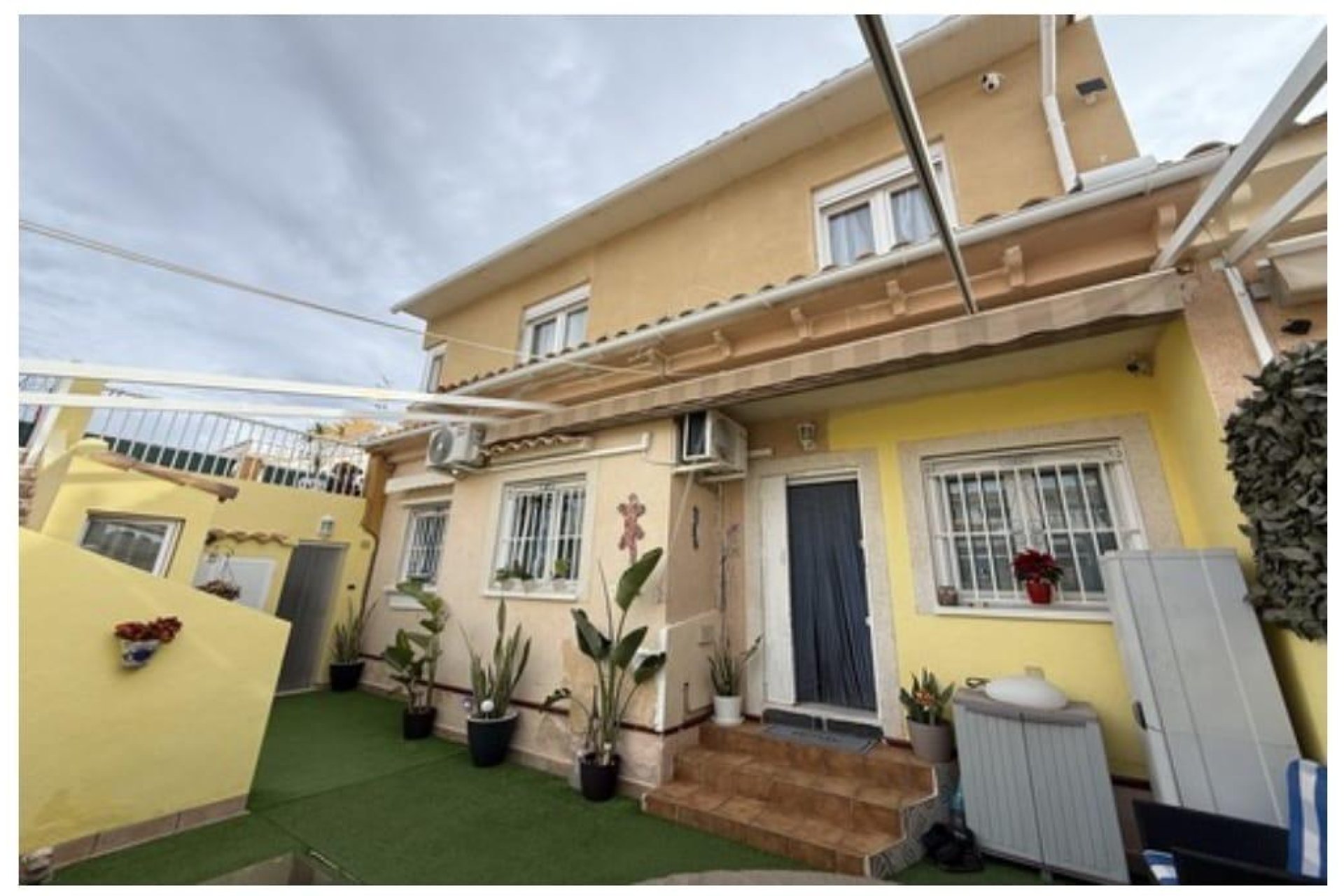 Reventa - Town House -
Orihuela Costa - La Florida