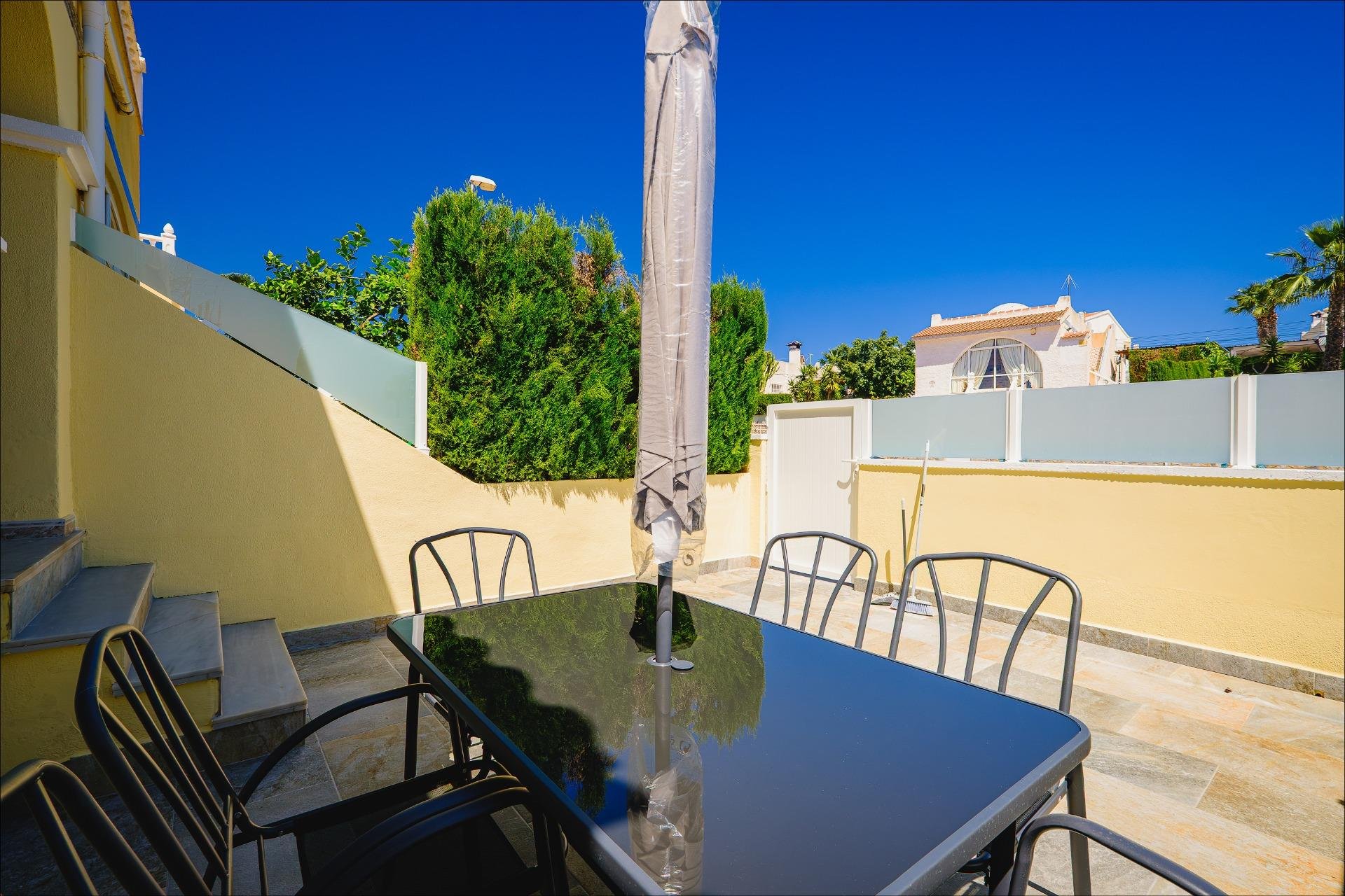 Reventa - Town House -
Orihuela Costa - Las Filipinas