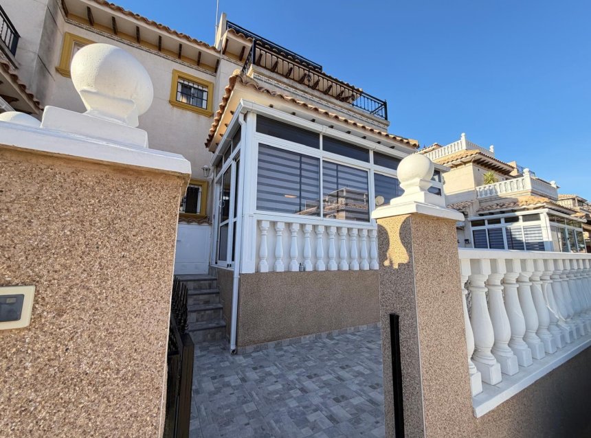 Reventa - Town House -
Orihuela Costa - Las Filipinas