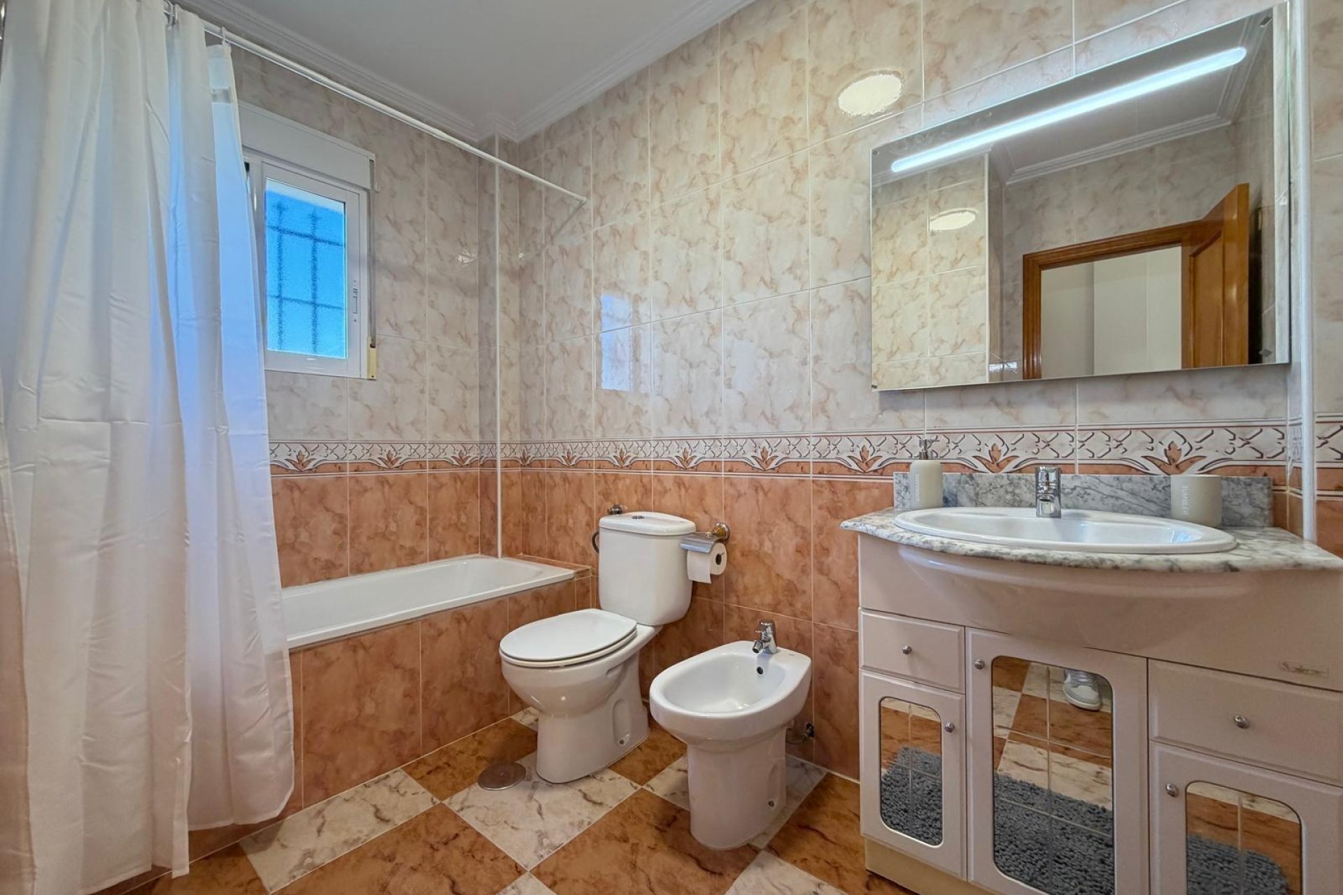 Reventa - Town House -
Orihuela Costa - Las Filipinas
