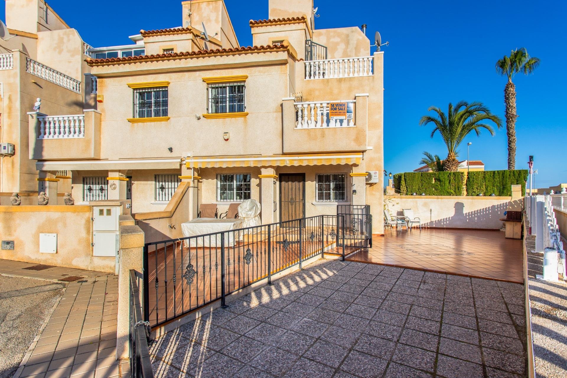 Reventa - Town House -
Orihuela Costa - Las Filipinas