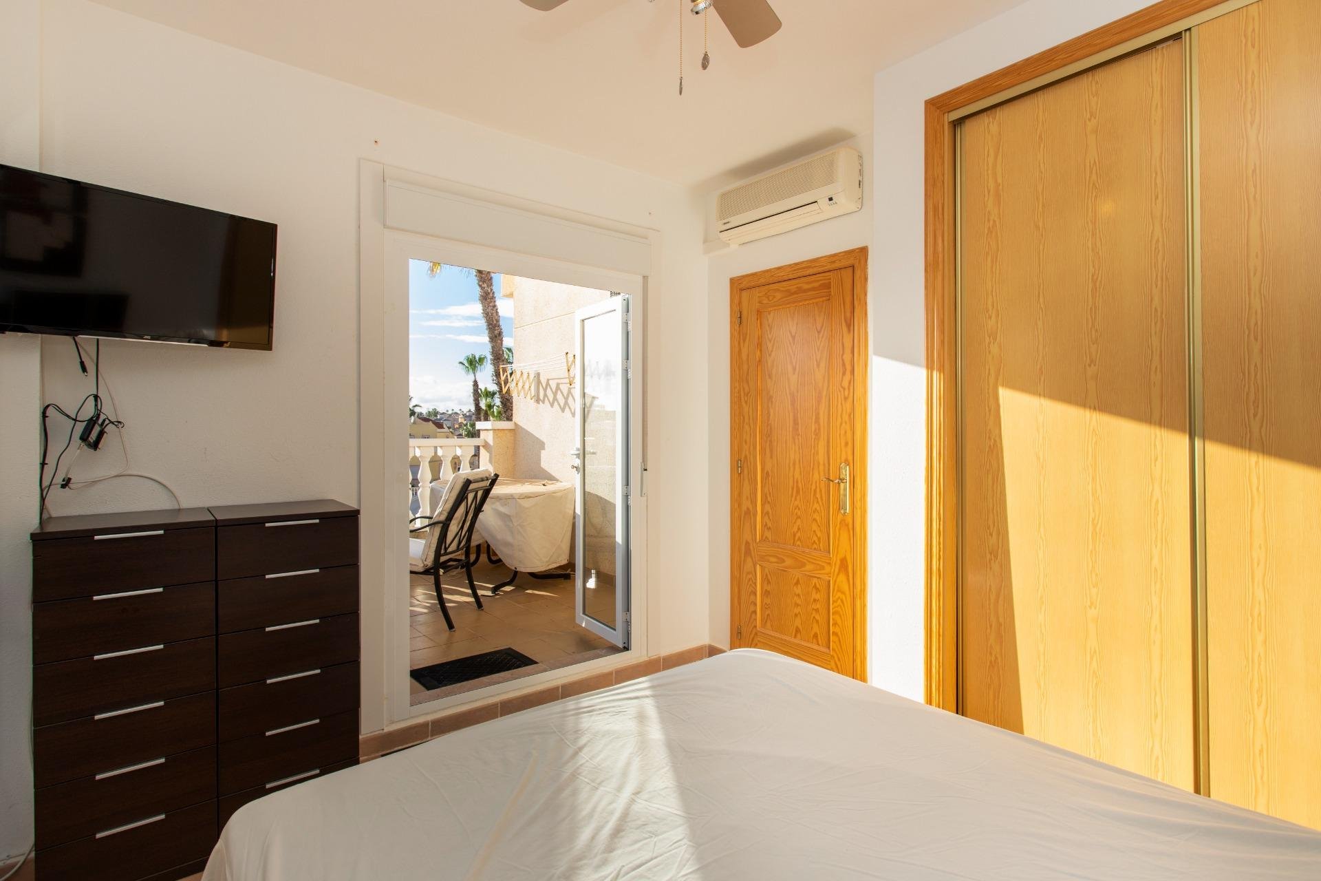 Reventa - Town House -
Orihuela Costa - Las Filipinas