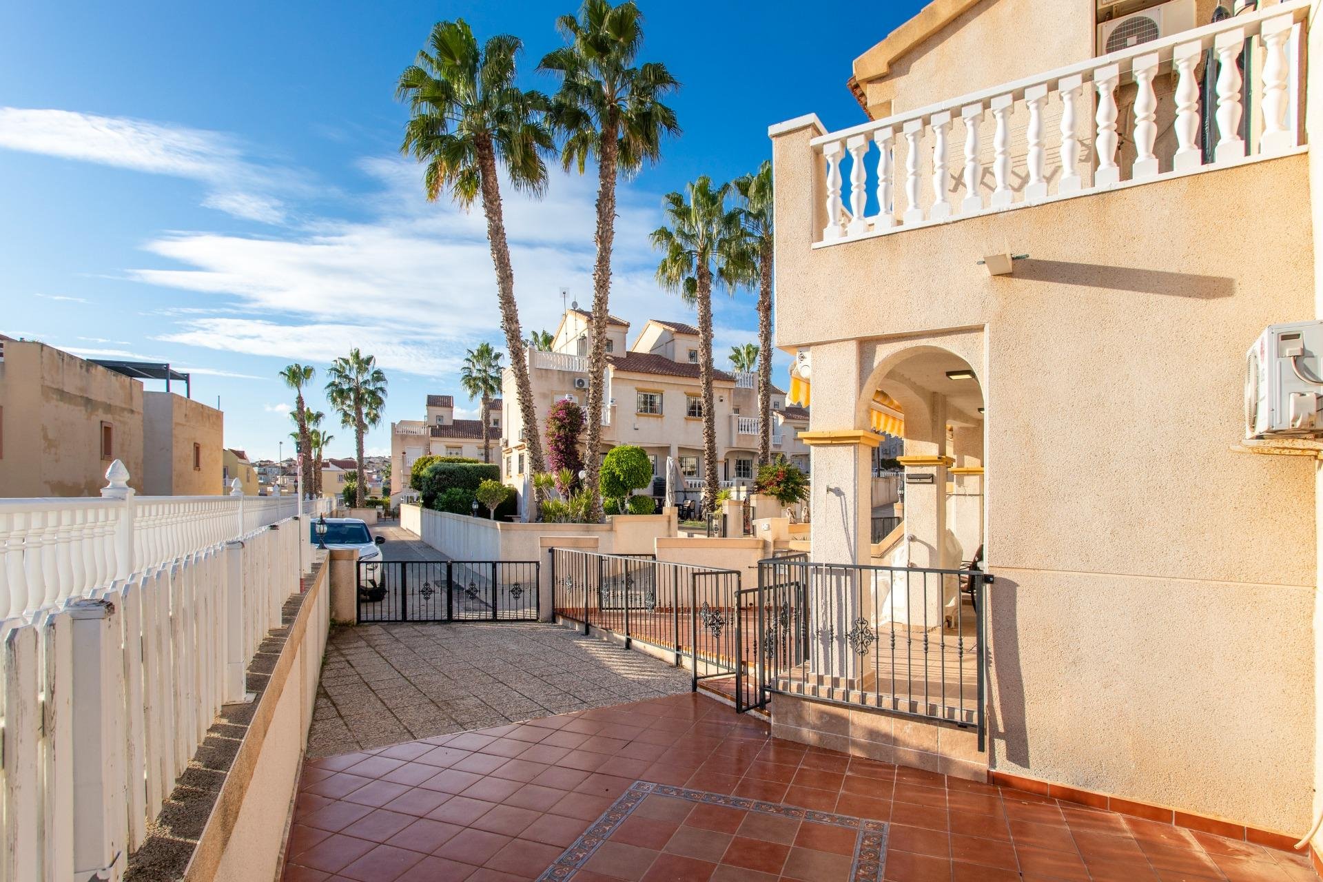 Reventa - Town House -
Orihuela Costa - Las Filipinas