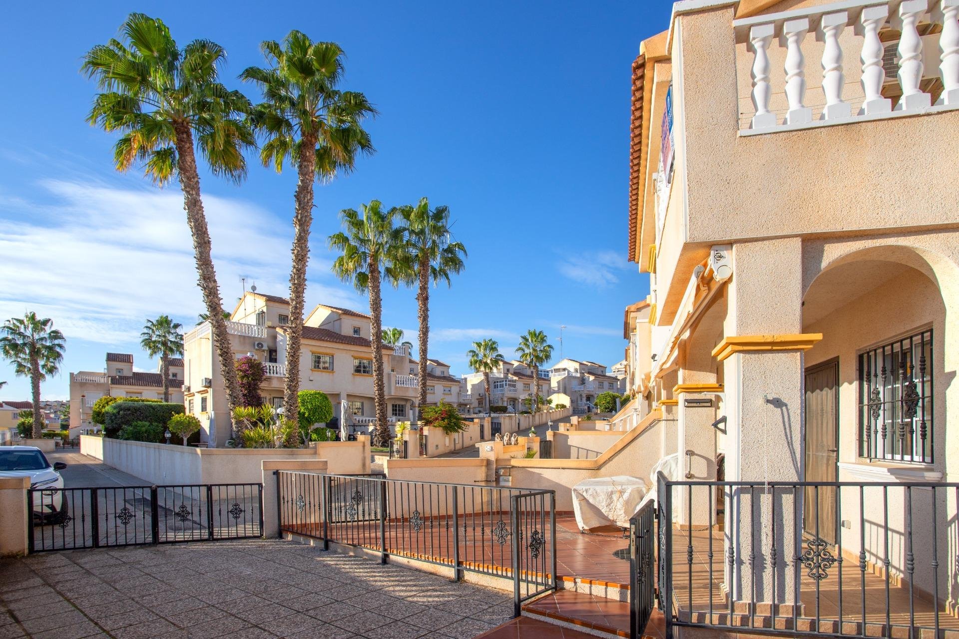 Reventa - Town House -
Orihuela Costa - Las Filipinas