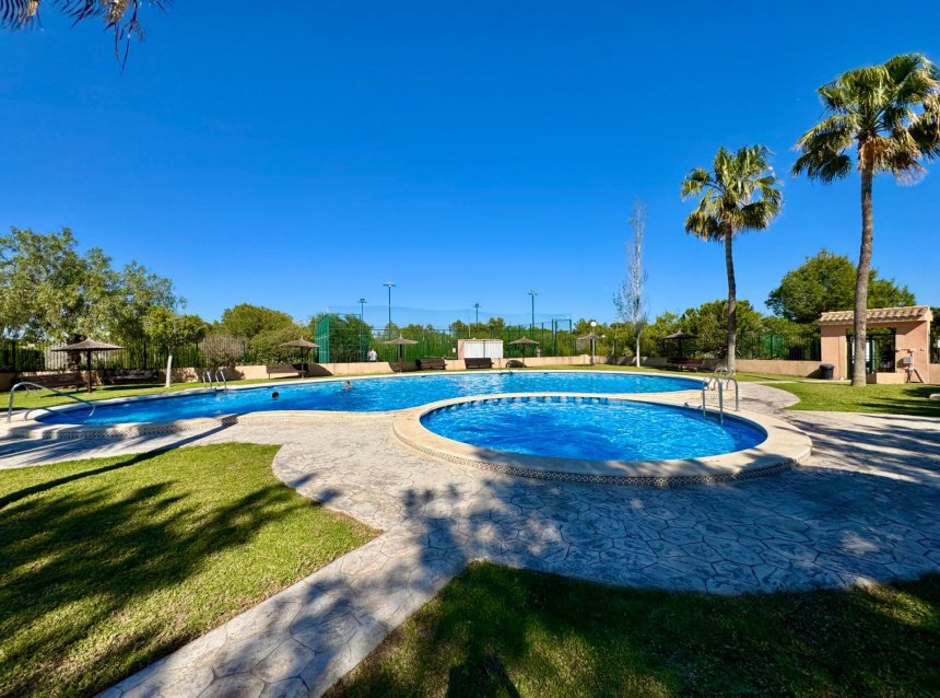 Reventa - Town House -
Orihuela Costa - Los Altos