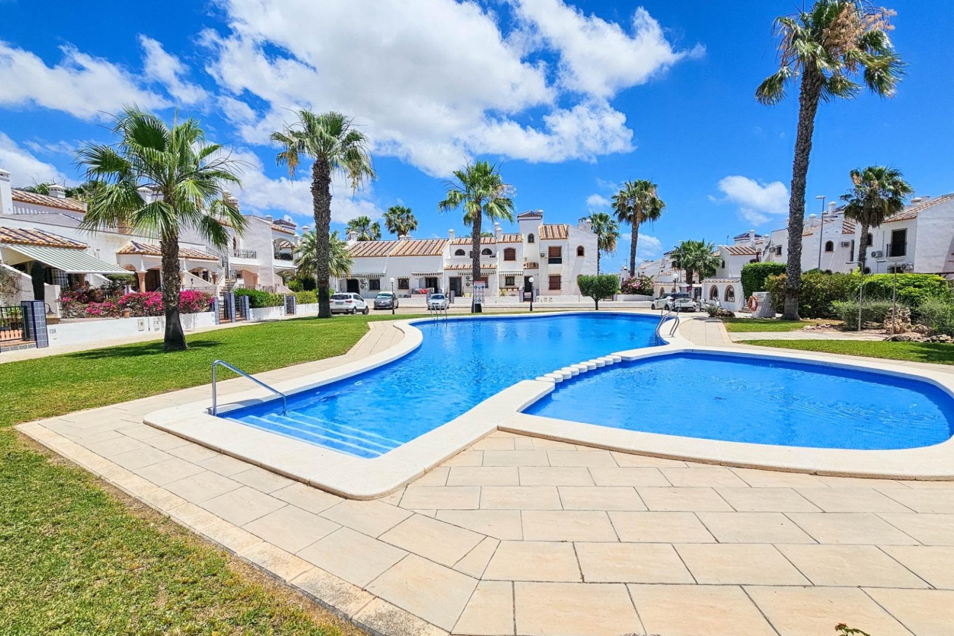 Reventa - Town House -
Orihuela Costa - PAU 8