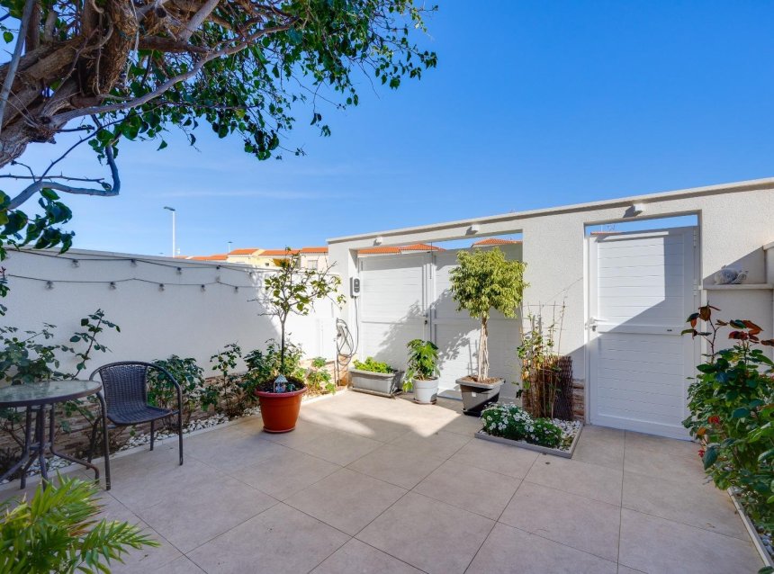 Reventa - Town House -
Torrevieja - Aguas Nuevas