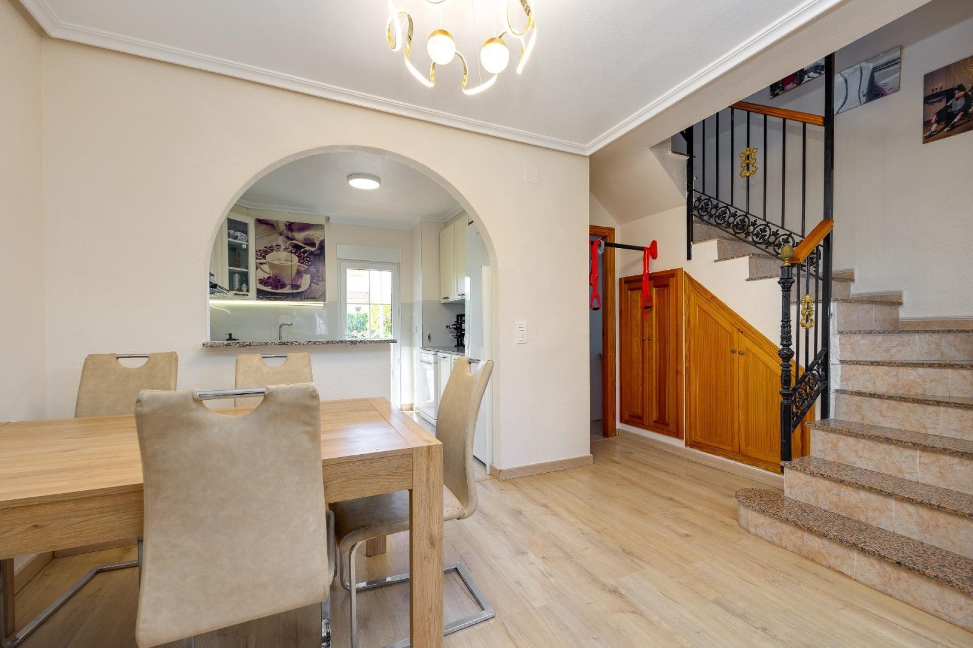 Reventa - Town House -
Torrevieja - Aguas Nuevas