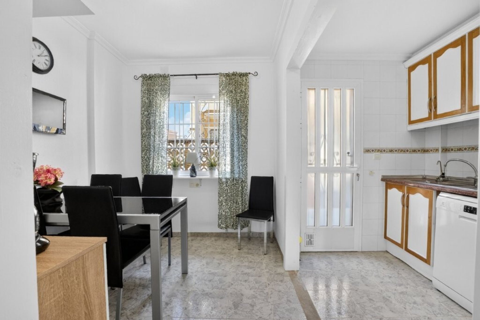 Reventa - Town House -
Torrevieja - Aguas Nuevas