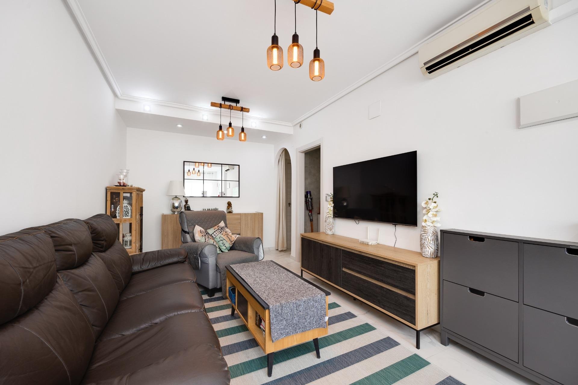 Reventa - Town House -
Torrevieja - Aguas Nuevas