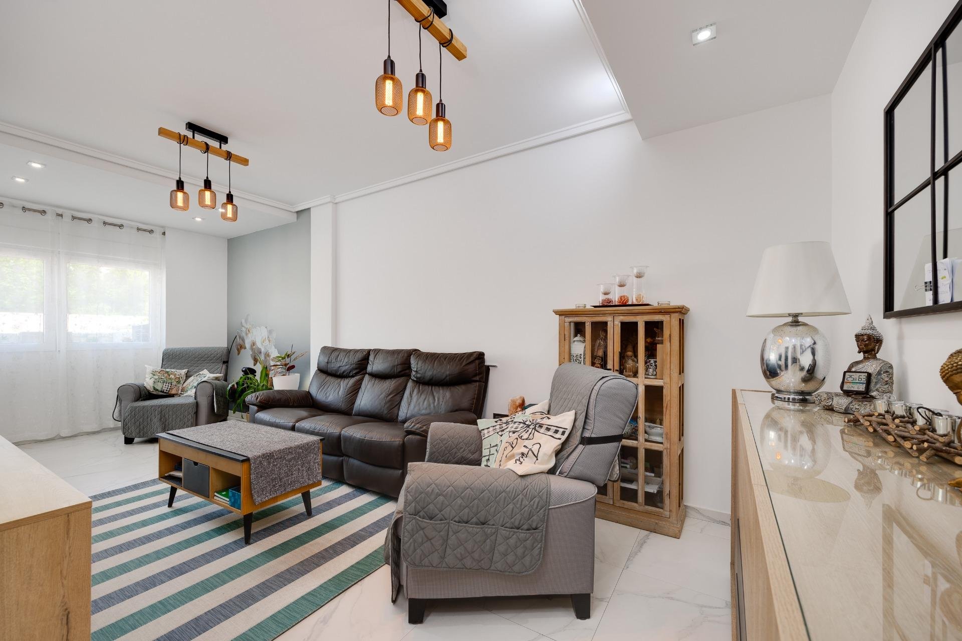 Reventa - Town House -
Torrevieja - Aguas Nuevas