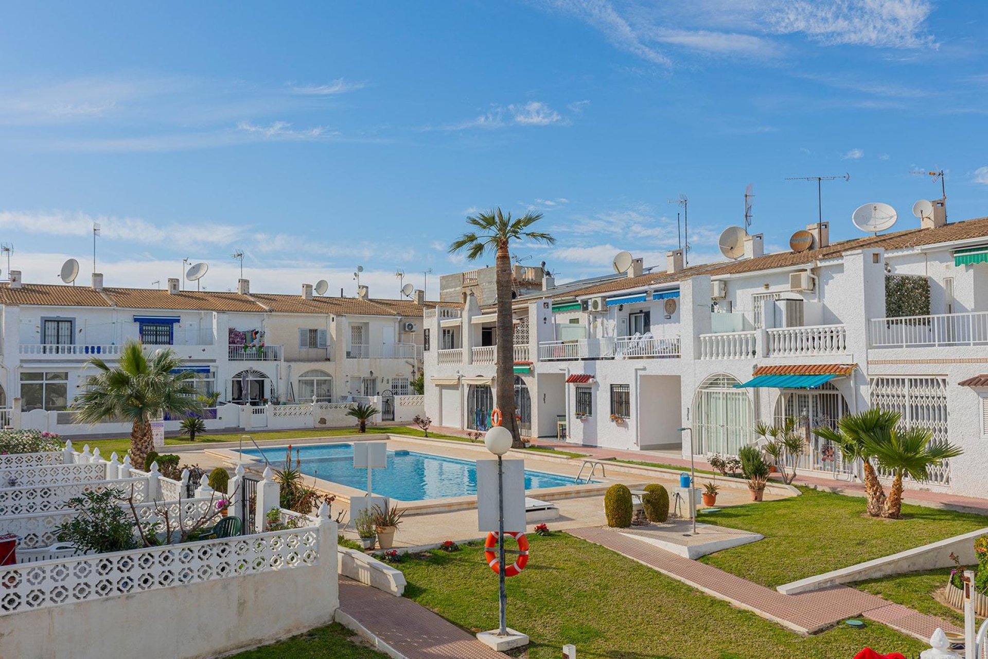 Reventa - Town House -
Torrevieja - Calas Blanca