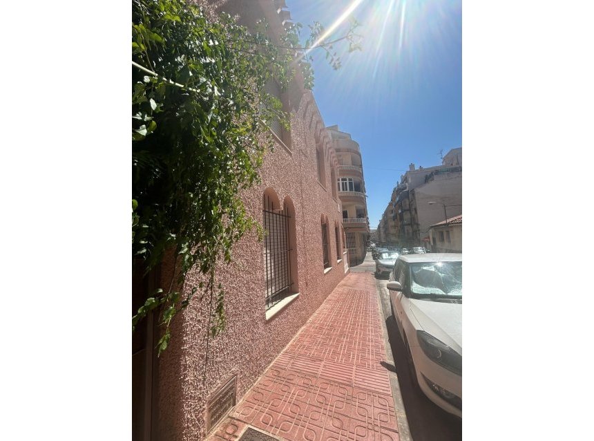 Reventa - Town House -
Torrevieja - Centro