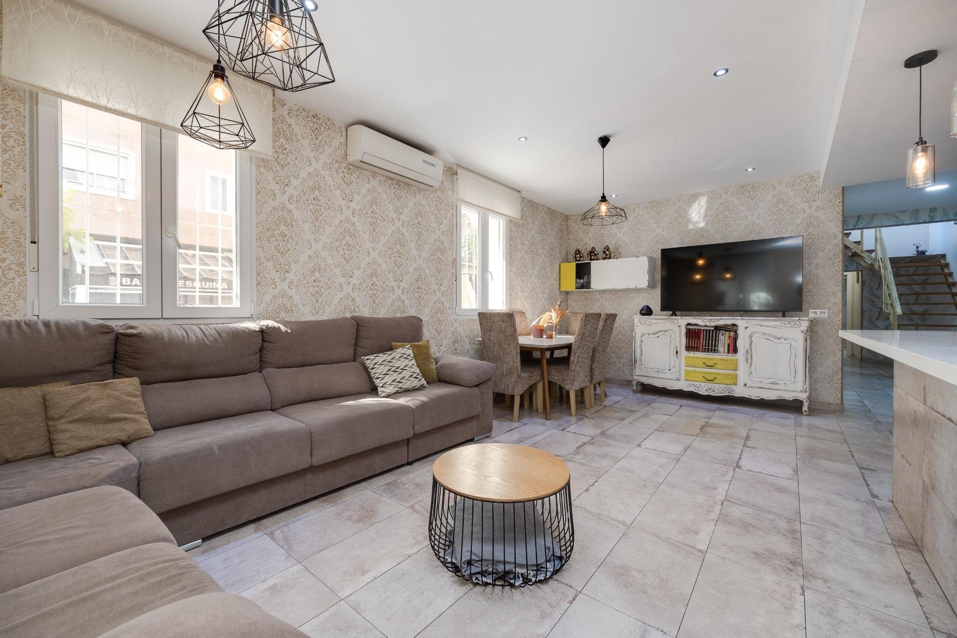 Reventa - Town House -
Torrevieja - Centro