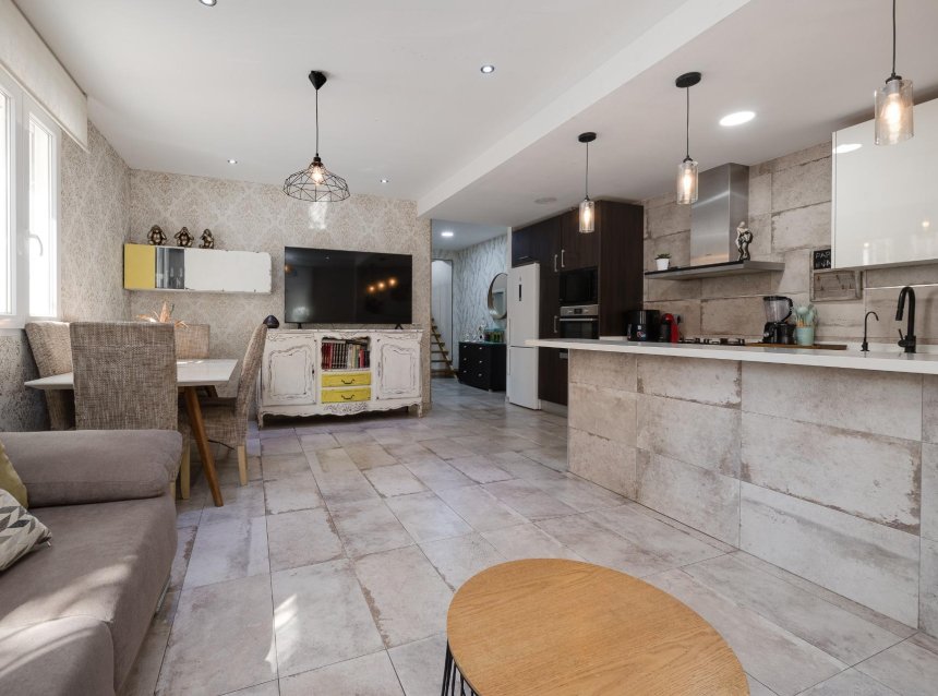 Reventa - Town House -
Torrevieja - Centro