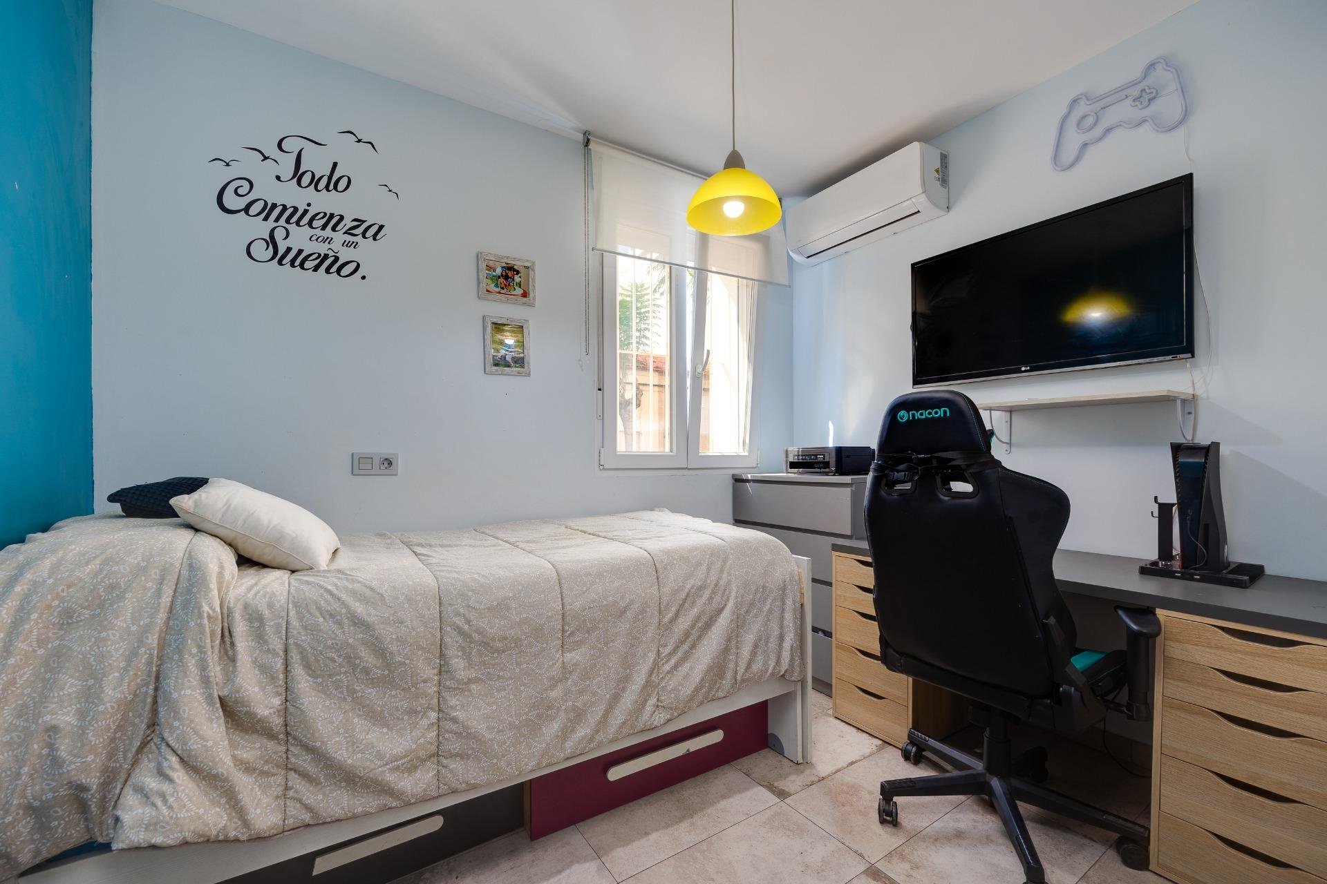 Reventa - Town House -
Torrevieja - Centro