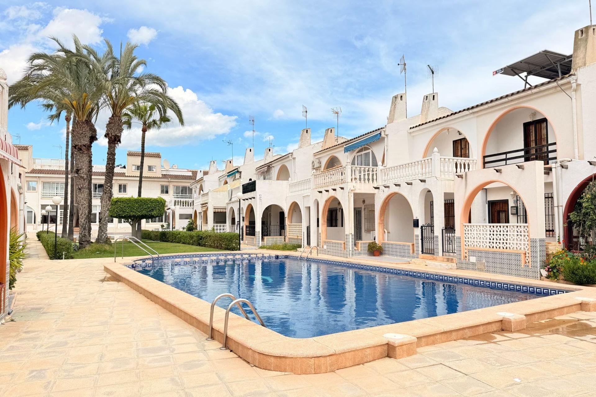Reventa - Town House -
Torrevieja - El Chaparral