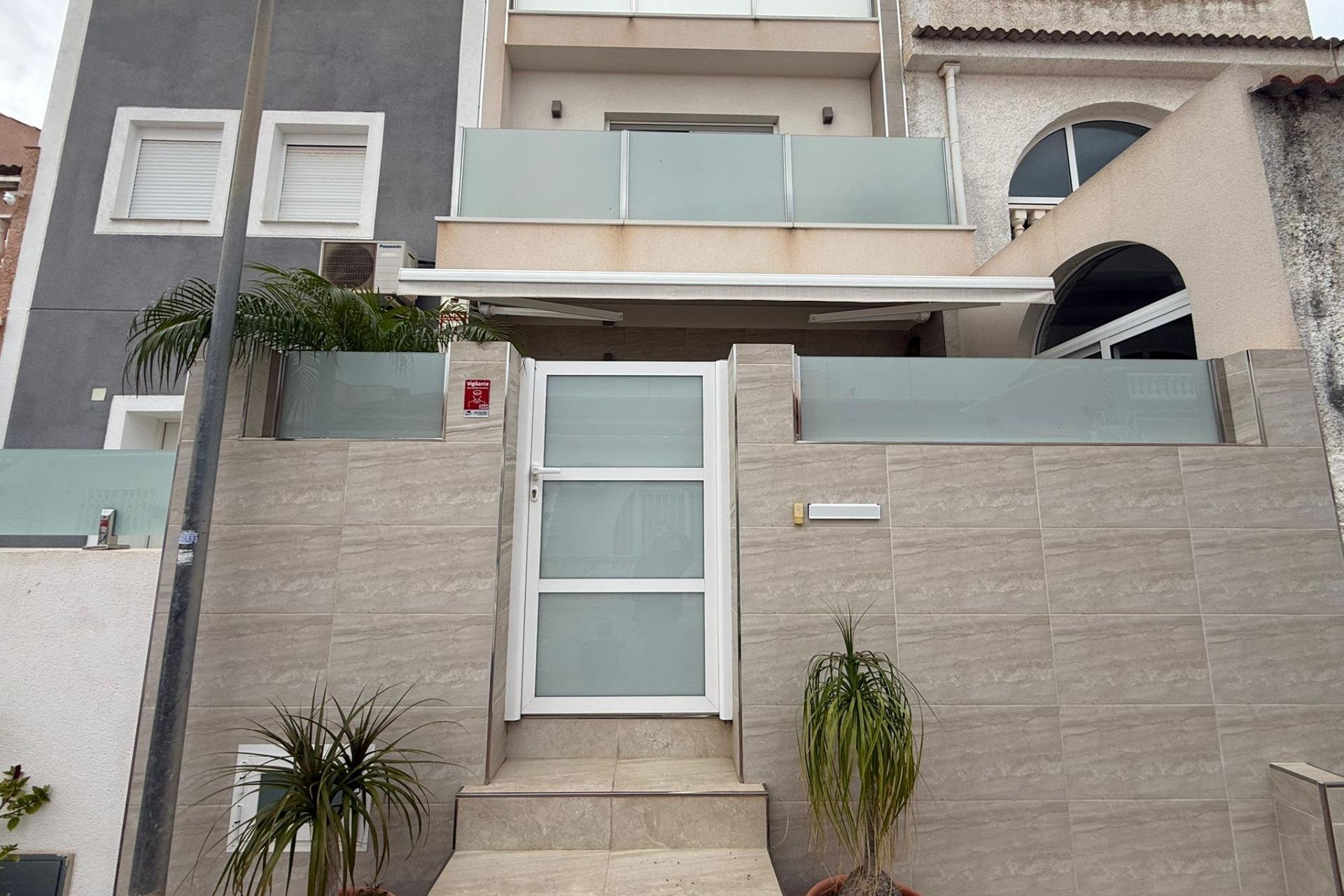 Reventa - Town House -
Torrevieja - El Chaparral
