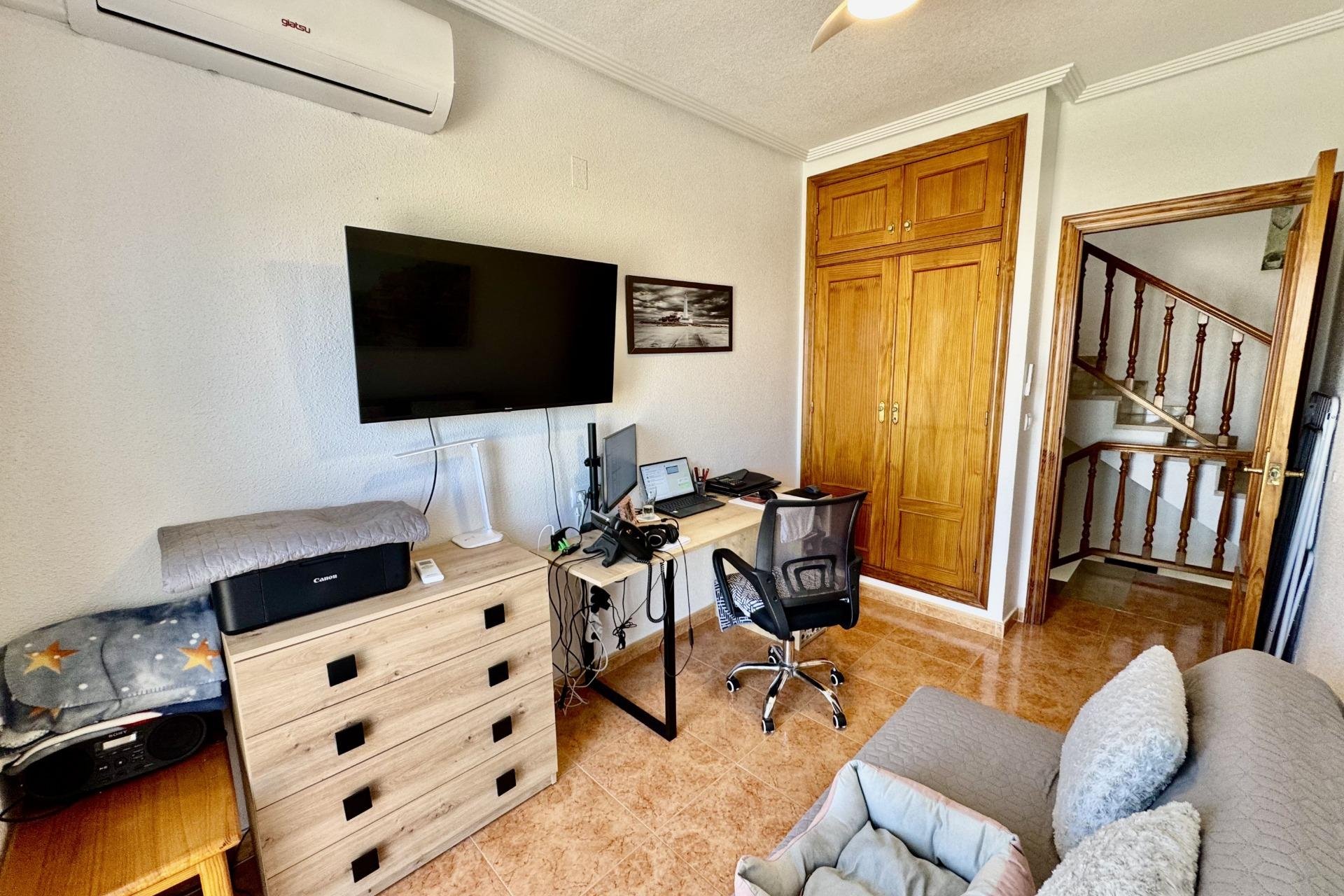 Reventa - Town House -
Torrevieja - La Siesta - El Salado - Torreta