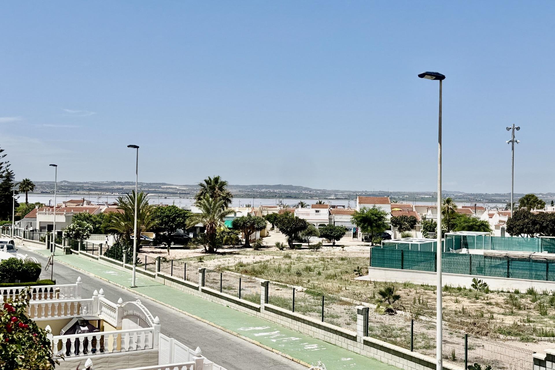 Reventa - Town House -
Torrevieja - La Siesta - El Salado - Torreta
