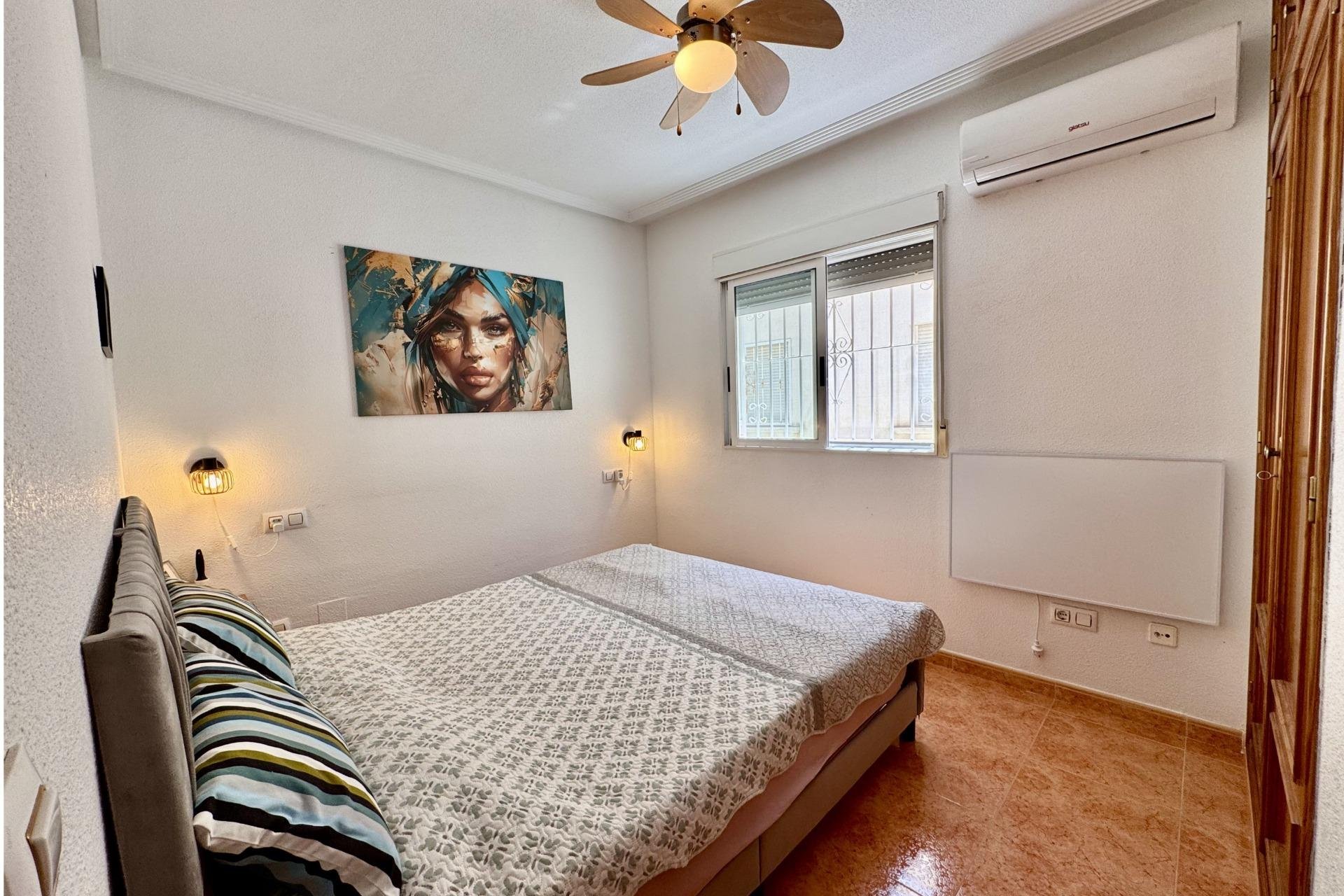 Reventa - Town House -
Torrevieja - La Siesta - El Salado - Torreta