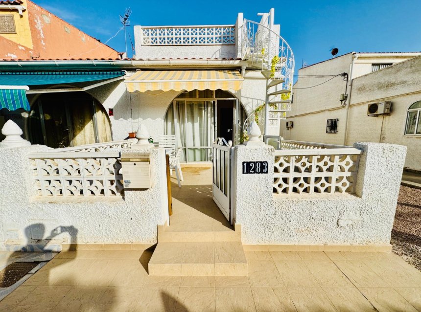 Reventa - Town House -
Torrevieja - La Siesta - El Salado - Torreta