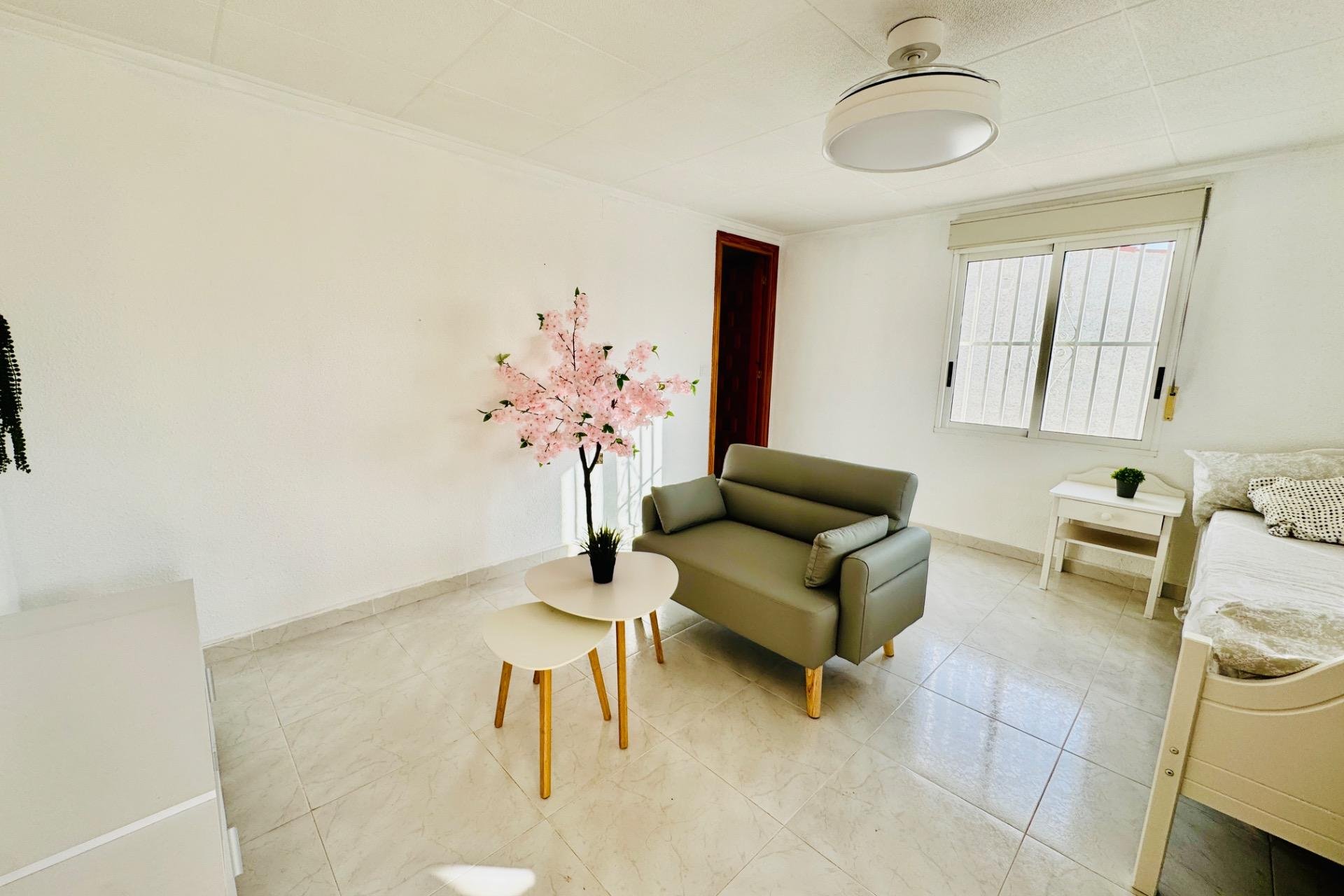 Reventa - Town House -
Torrevieja - La Siesta - El Salado - Torreta