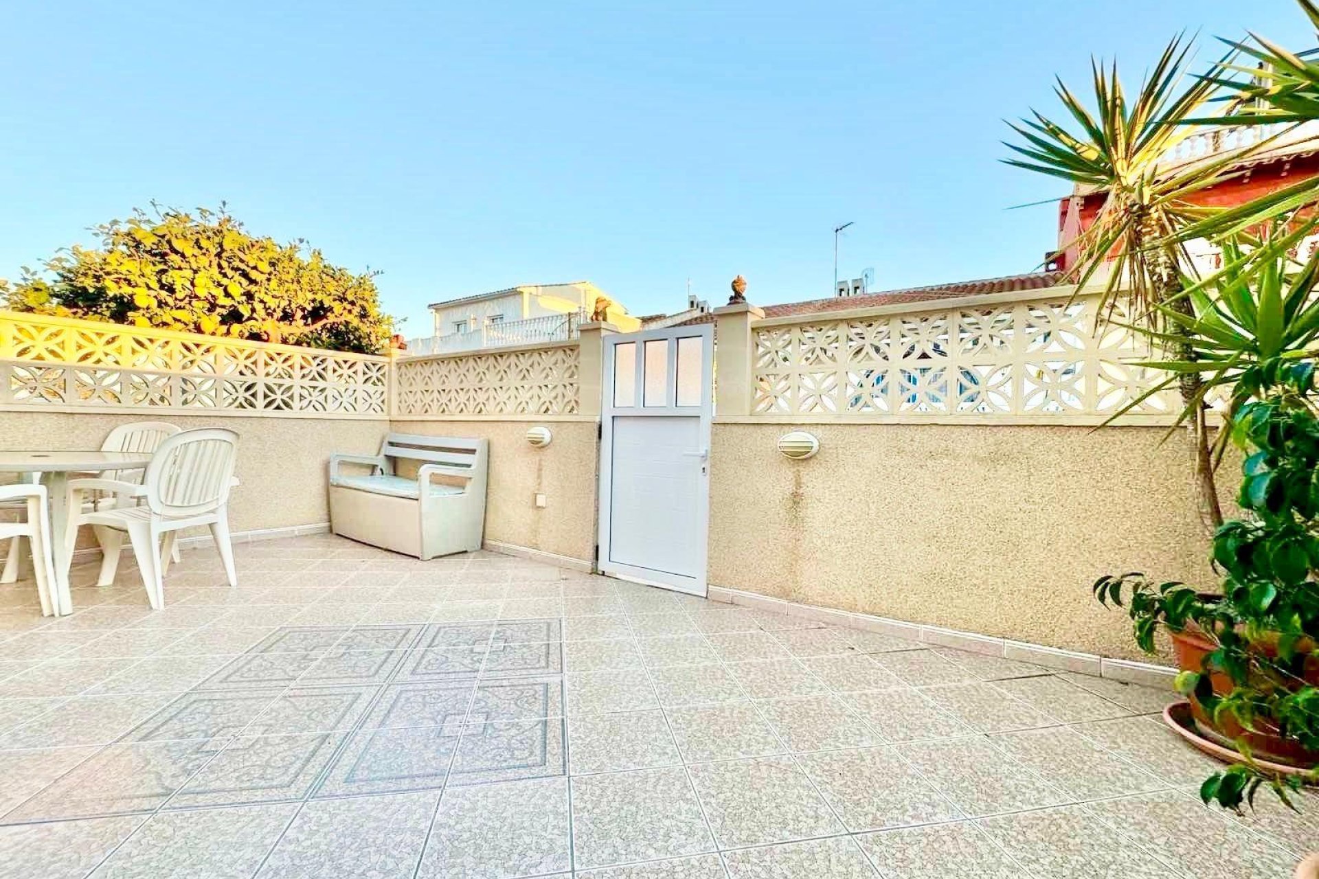 Reventa - Town House -
Torrevieja - La Siesta - El Salado - Torreta