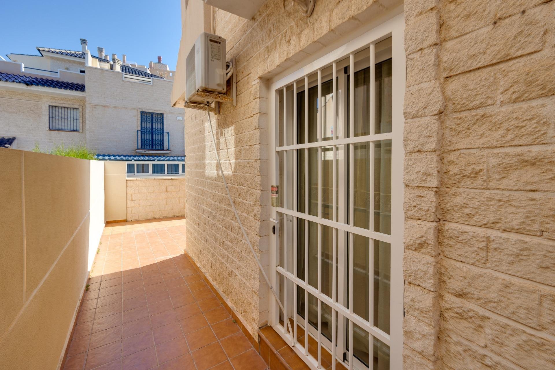 Reventa - Town House -
Torrevieja - La Veleta