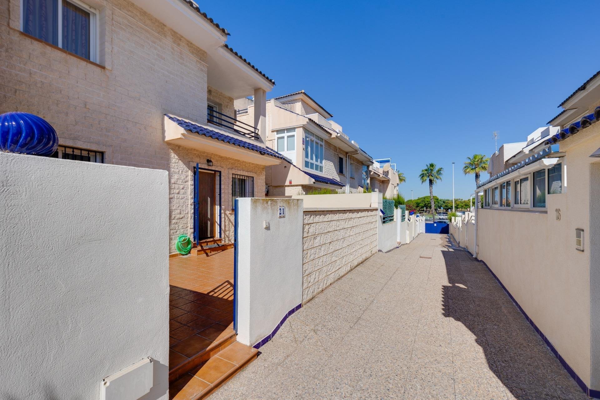 Reventa - Town House -
Torrevieja - La Veleta