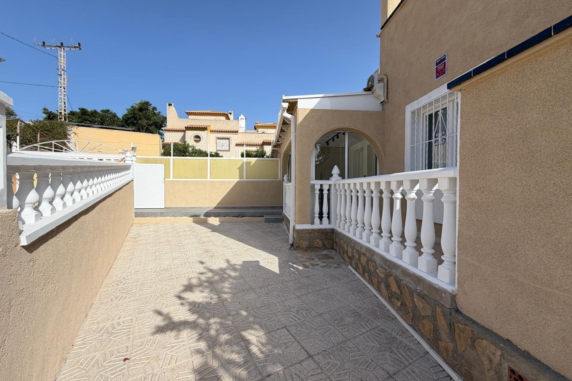 Reventa - Town House -
Torrevieja - Miramar - Torre Del Moro