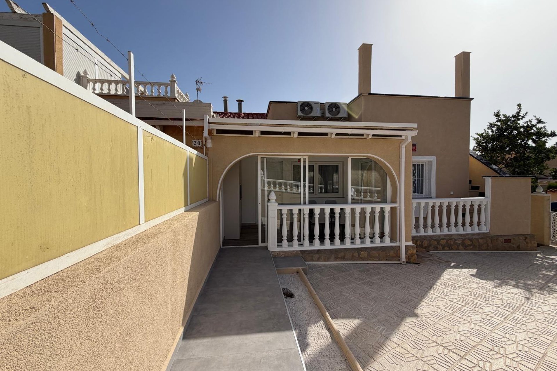 Reventa - Town House -
Torrevieja - Miramar - Torre Del Moro