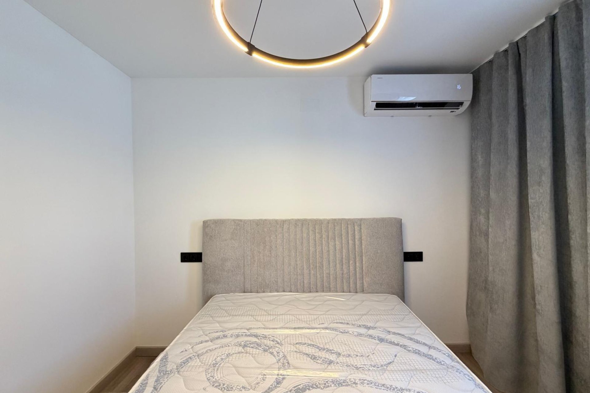 Reventa - Town House -
Torrevieja - Miramar - Torre Del Moro