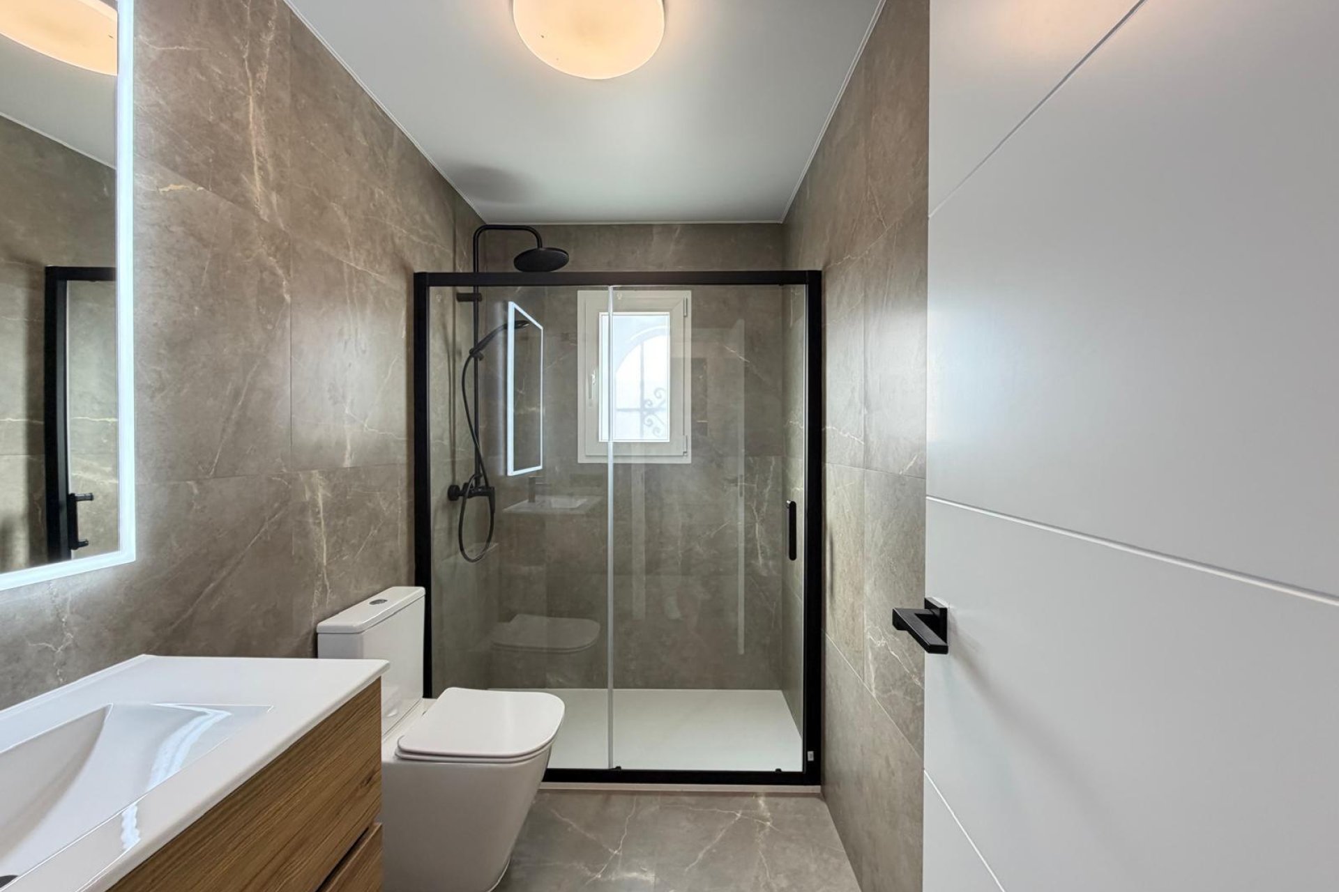 Reventa - Town House -
Torrevieja - Miramar - Torre Del Moro